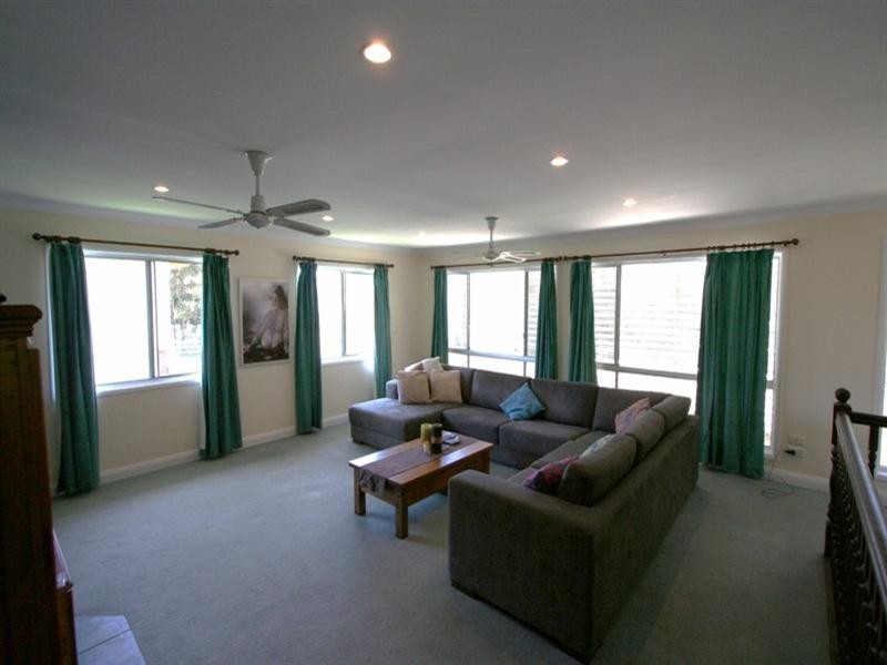 21 Balnave Street, Wynnum West QLD 4178