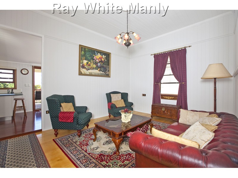 70 Gordon Parade, Manly QLD 4179