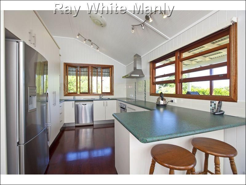 70 Gordon Parade, Manly QLD 4179