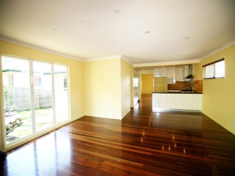 39 Hannam Street, Wynnum QLD 4178