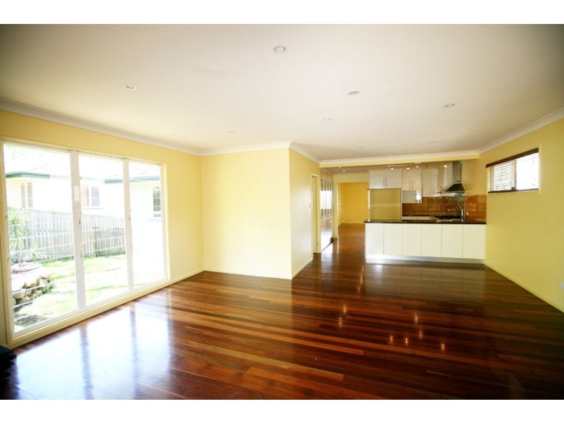 39 Hannam Street, Wynnum QLD 4178