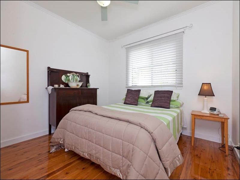 67 Boxgrove Avenue, Wynnum QLD 4178