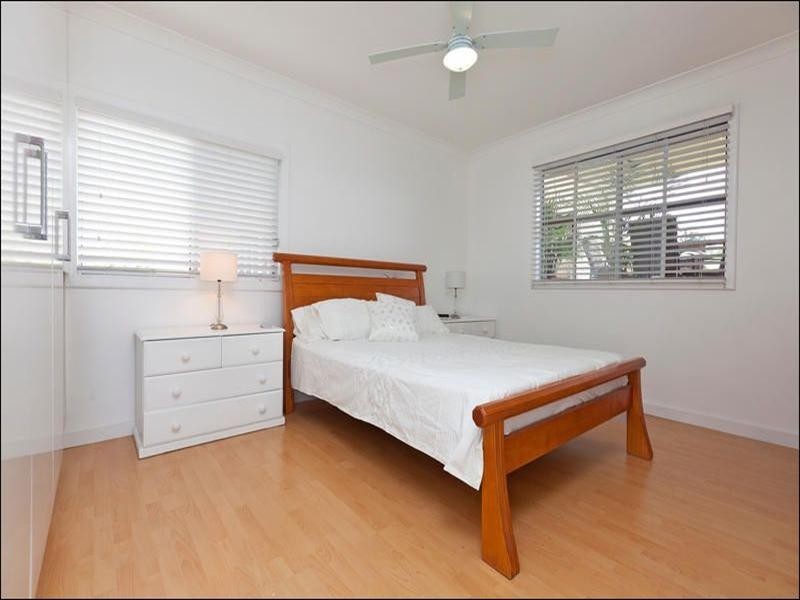 67 Boxgrove Avenue, Wynnum QLD 4178