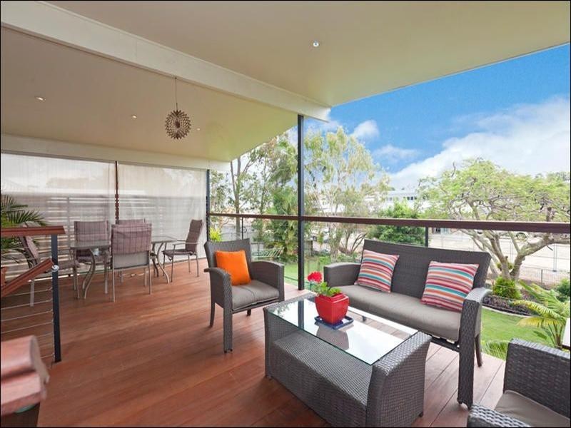 67 Boxgrove Avenue, Wynnum QLD 4178