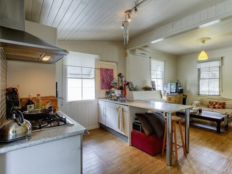 6 Bryneside Terrace, Wynnum QLD 4178