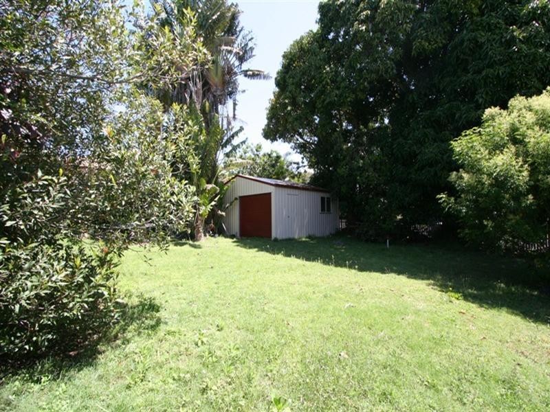 12 Hillcrest Avenue, Wynnum QLD 4178