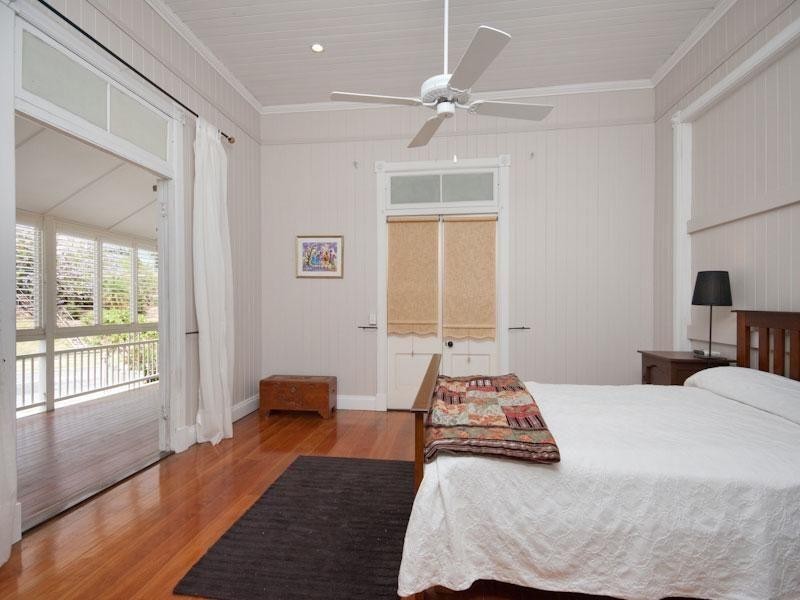 15 Preston Road, Manly West QLD 4179