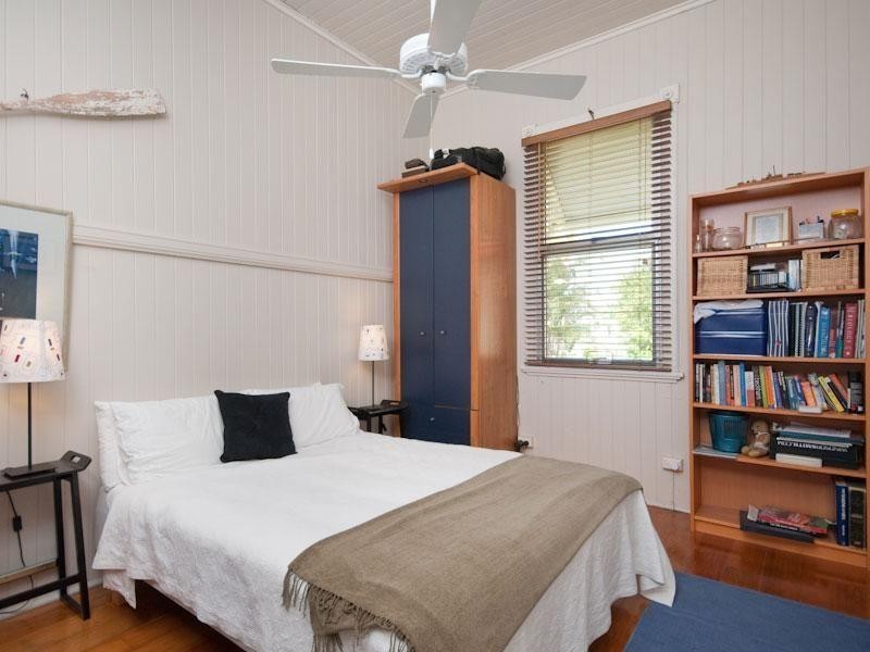 15 Preston Road, Manly West QLD 4179