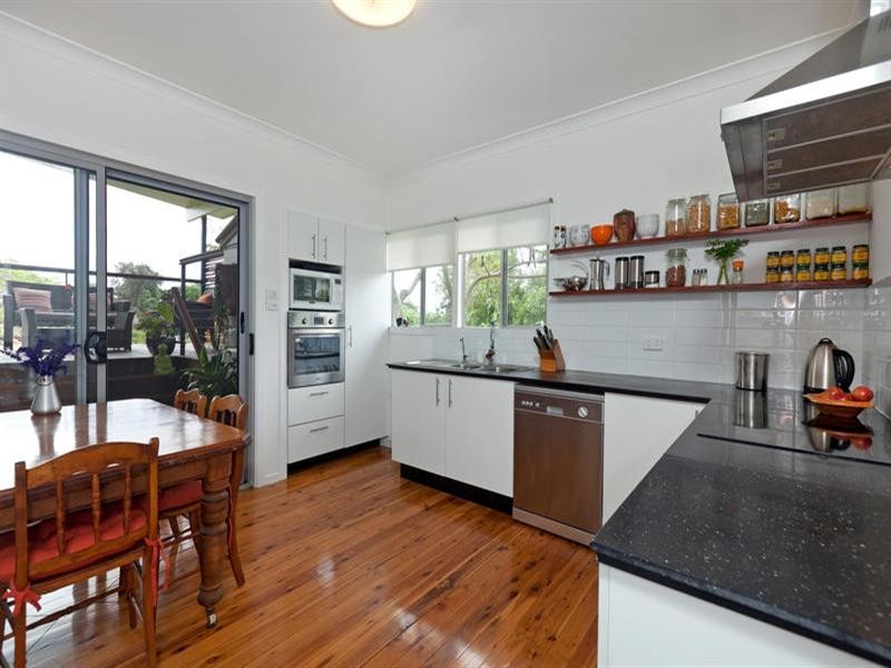 67 Boxgrove Avenue, Wynnum QLD 4178