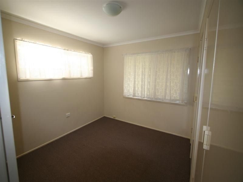 54 Roseberry Parade, Wynnum West QLD 4178