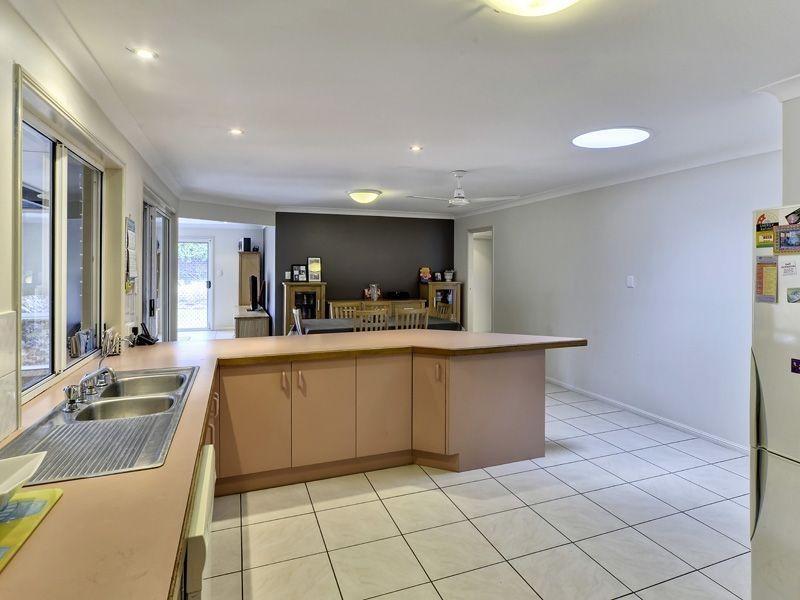 15 Spurs Drive, Wellington Point QLD 4160