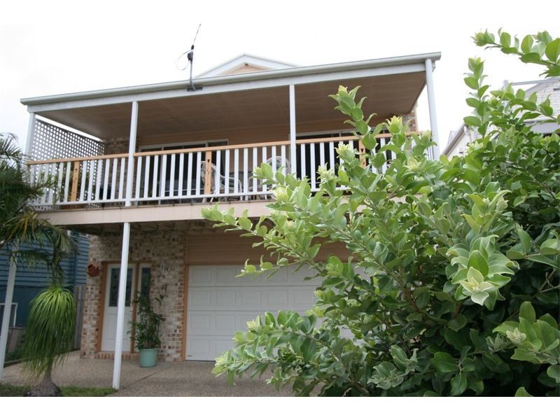 43 Crown Street, Wynnum QLD 4178