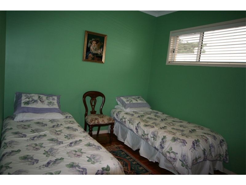43 Crown Street, Wynnum QLD 4178