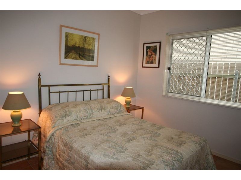 43 Crown Street, Wynnum QLD 4178