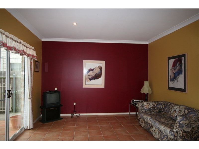 43 Crown Street, Wynnum QLD 4178