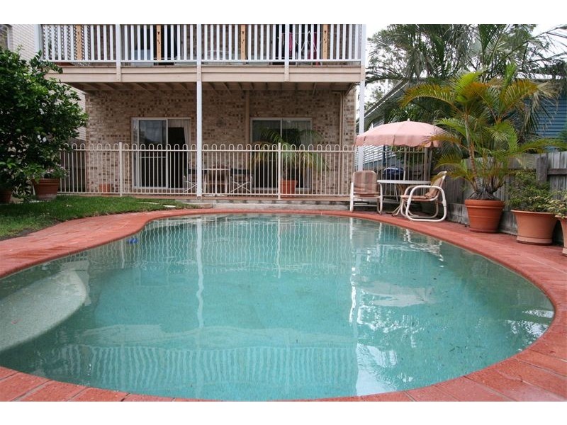 43 Crown Street, Wynnum QLD 4178