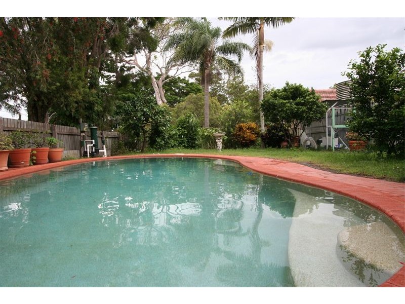 43 Crown Street, Wynnum QLD 4178
