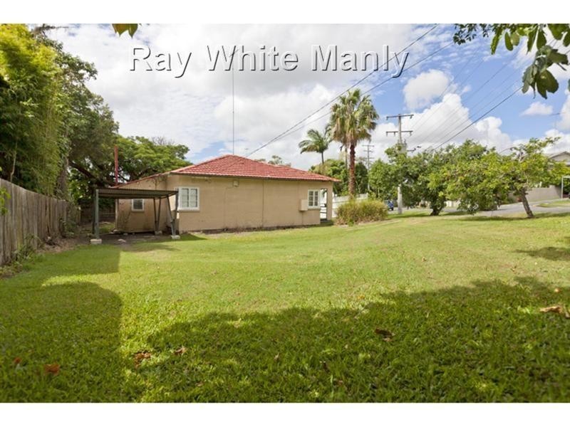 11 Benalla Street, Manly QLD 4179