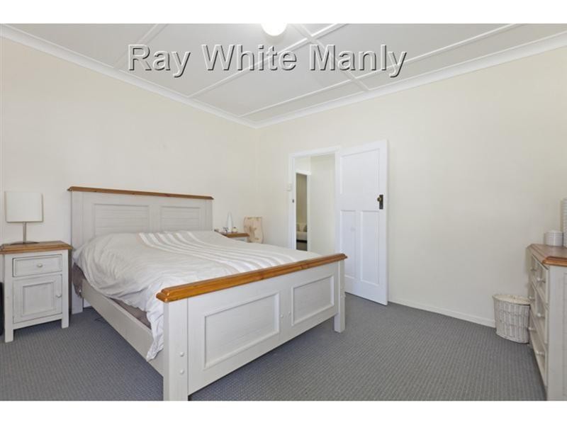11 Benalla Street, Manly QLD 4179