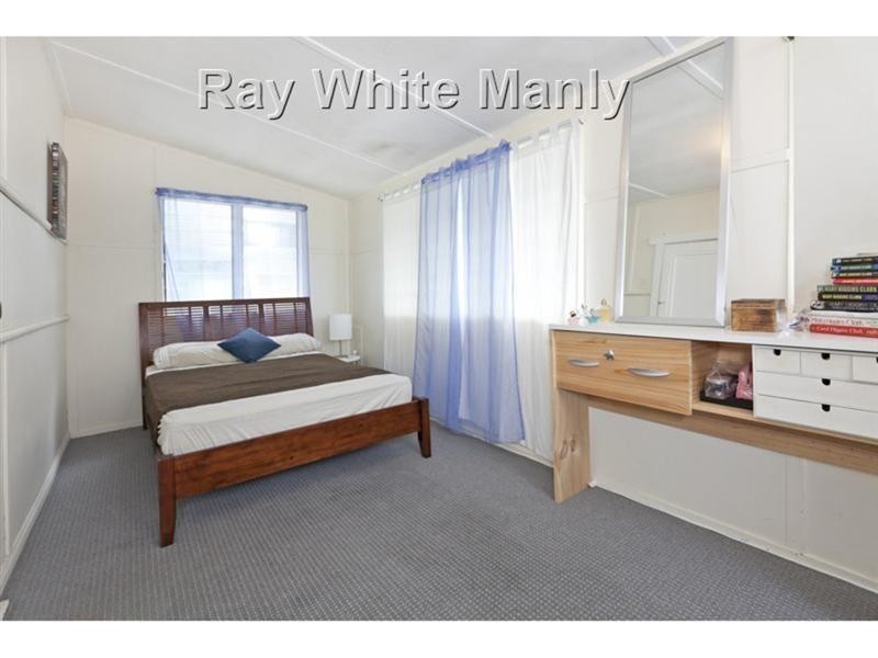 11 Benalla Street, Manly QLD 4179