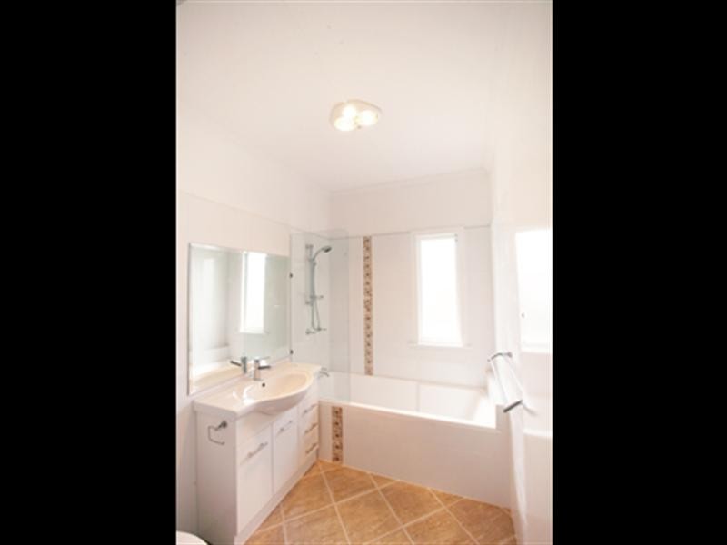 82 Boswell Terrace, Manly QLD 4179