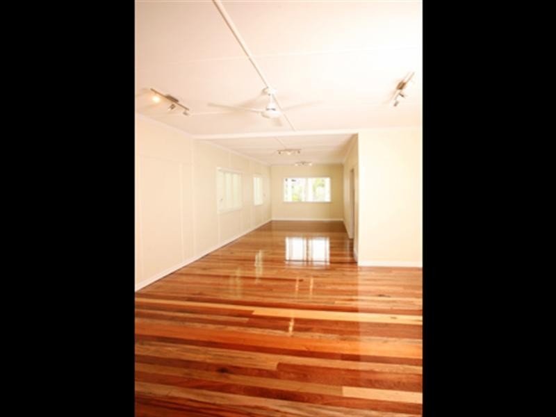 82 Boswell Terrace, Manly QLD 4179