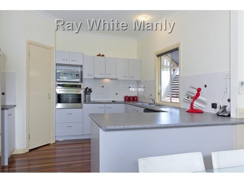 16 Pansy Street, Wynnum QLD 4178