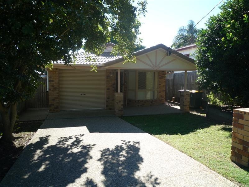 17 Carnation Road, Manly West QLD 4179