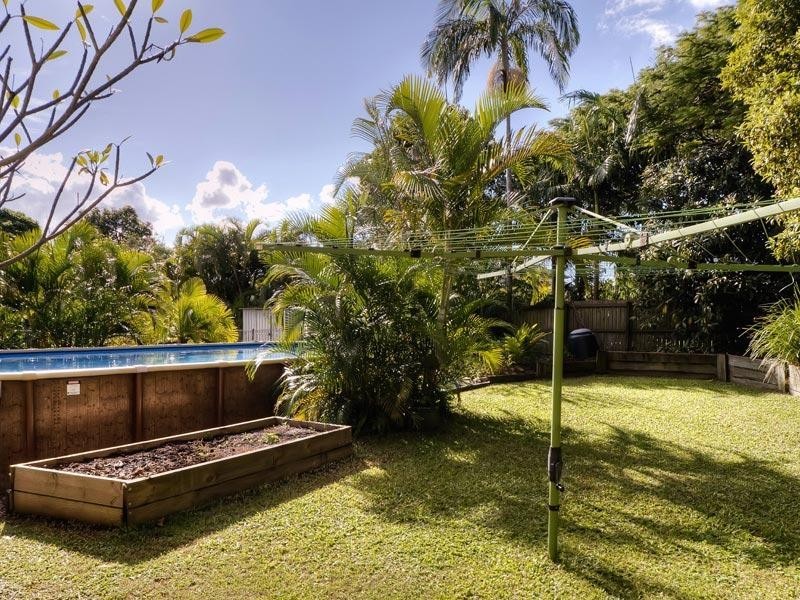 11 Haylock Street, Wynnum QLD 4178
