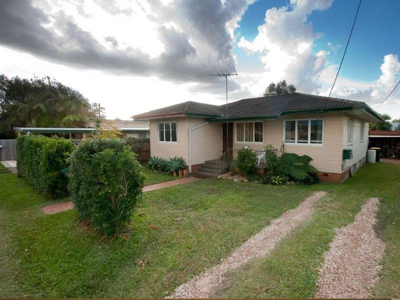 10 Crawford Road, Wynnum West QLD 4178