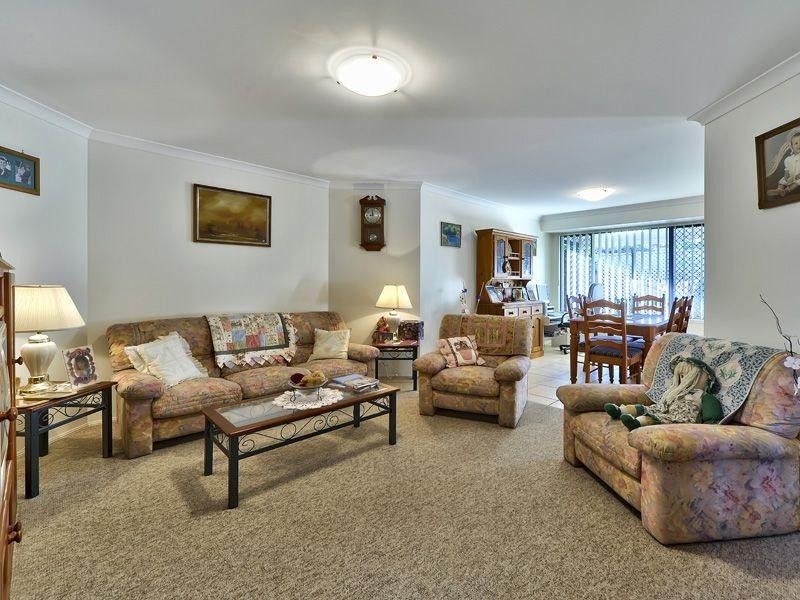 11 Westaway Place, Wynnum West QLD 4178