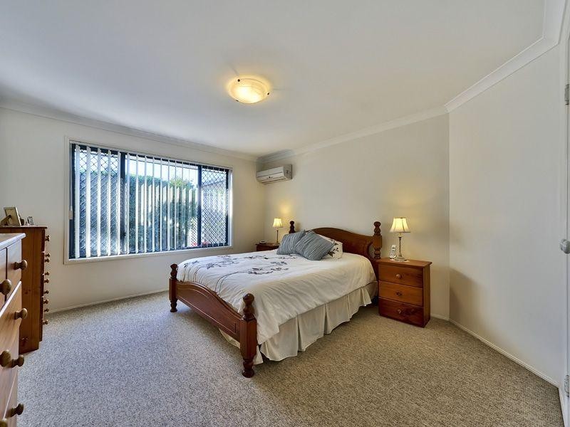 11 Westaway Place, Wynnum West QLD 4178