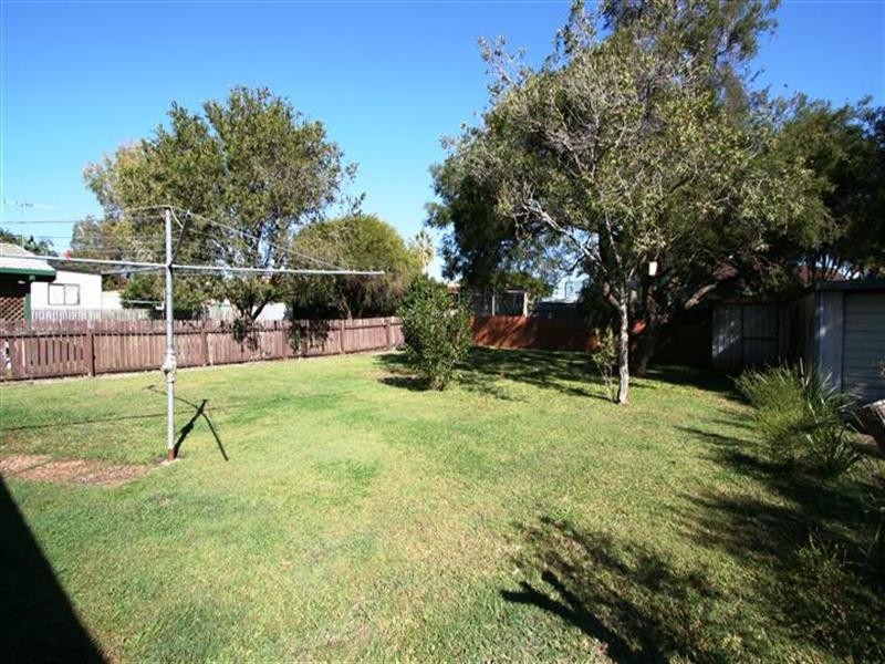 10 Murray Street, Birkdale QLD 4159