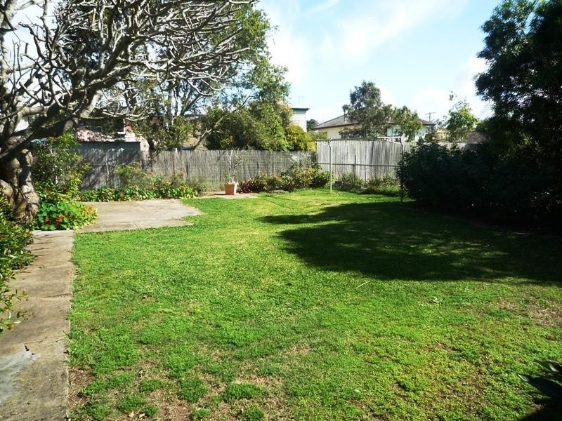 6 Alexander Street, Lota QLD 4179