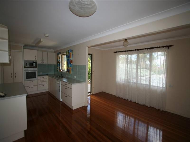 1 Catamaran Street, Manly West QLD 4179