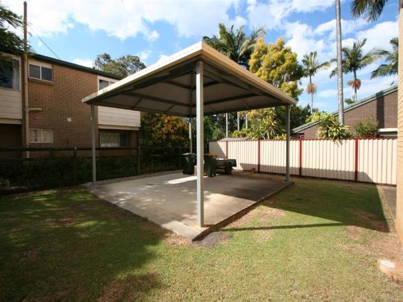 1 Catamaran Street, Manly West QLD 4179
