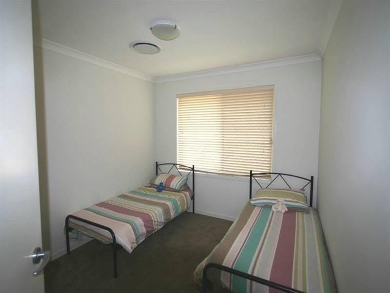 6 Creswick Close, Manly West QLD 4179