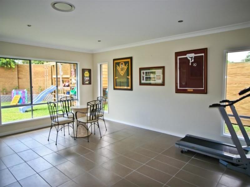 3 Red Gum Crescent, Wakerley QLD 4154