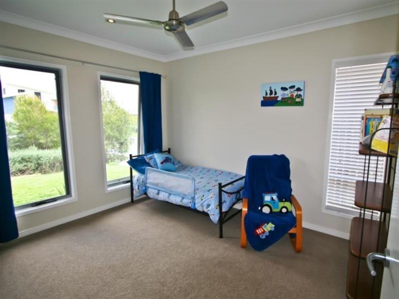 3 Red Gum Crescent, Wakerley QLD 4154