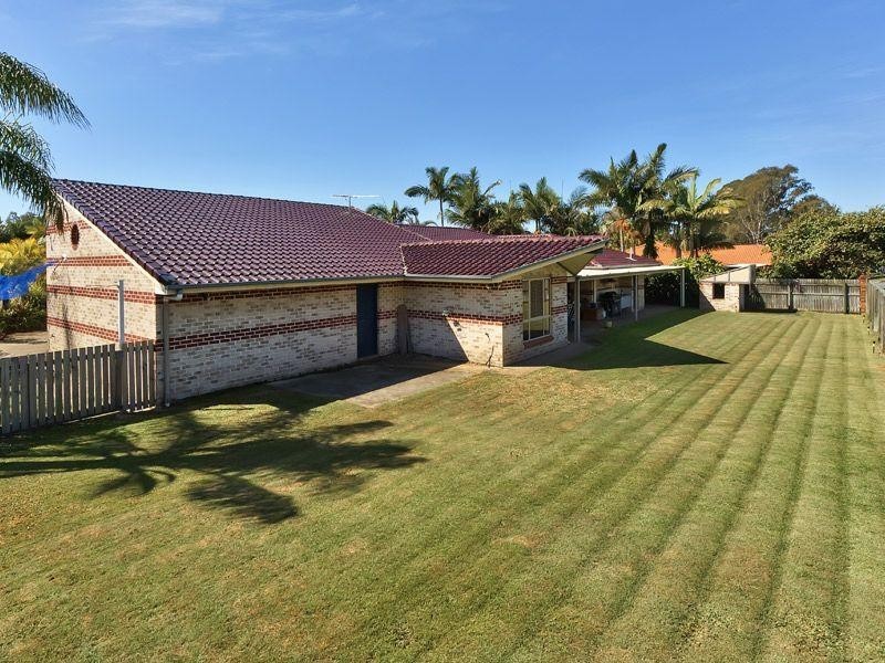 14 Miles Crescent, Manly West QLD 4179