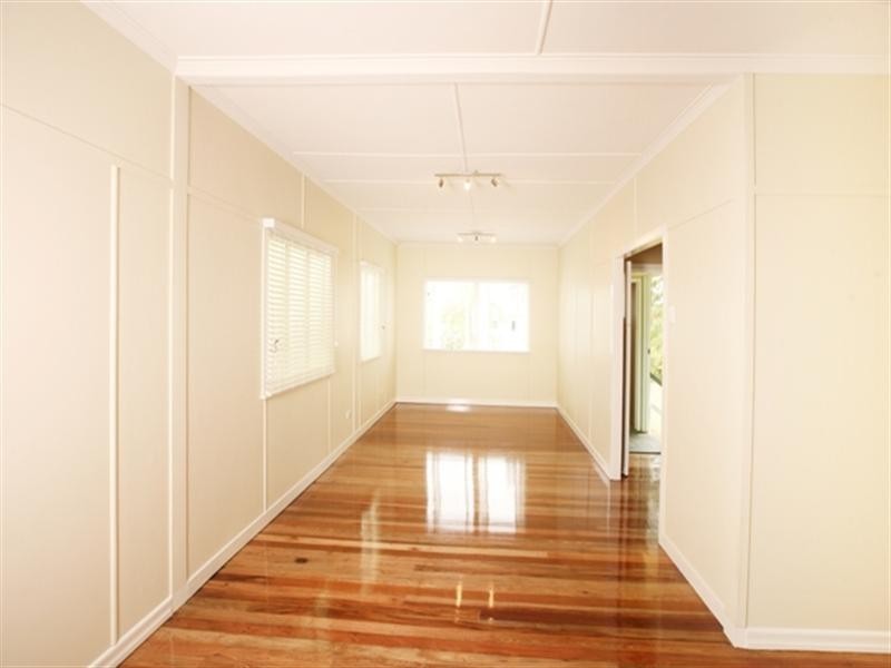 82 Boswell Terrace, Manly QLD 4179