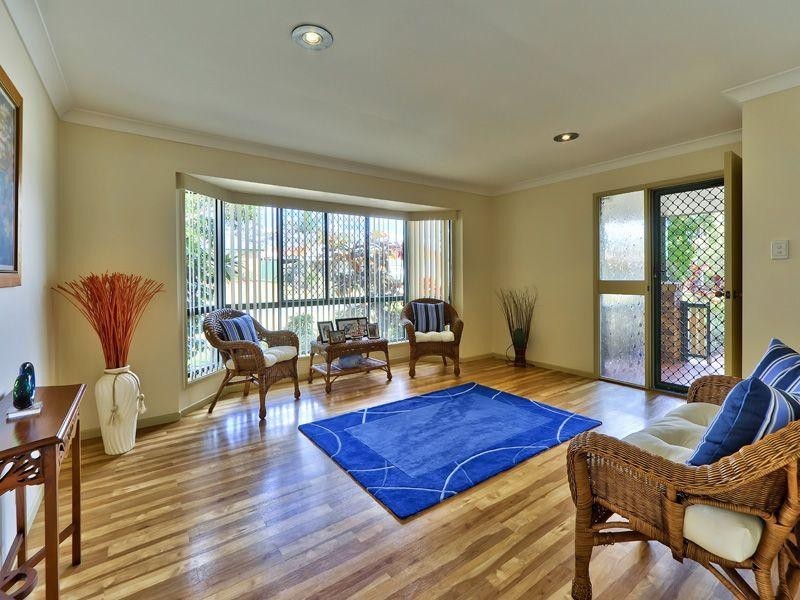 32 Schooner Circuit, Manly West QLD 4179