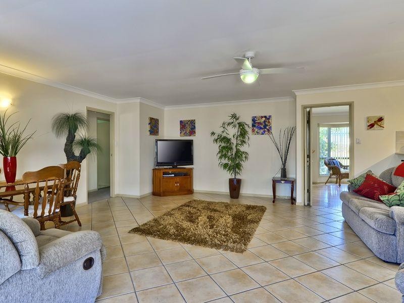32 Schooner Circuit, Manly West QLD 4179