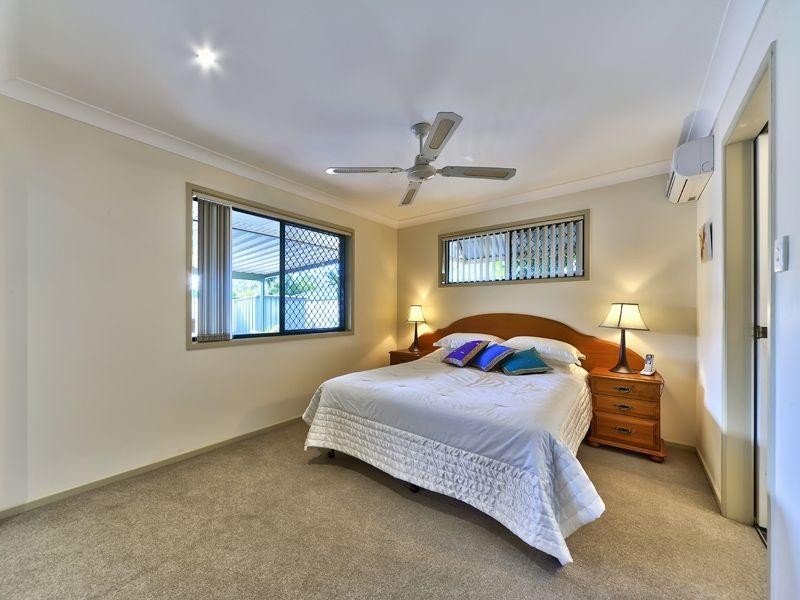 32 Schooner Circuit, Manly West QLD 4179