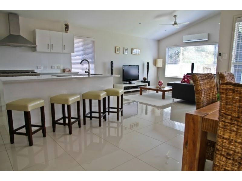 39 Berrimilla Street, Manly West QLD 4179