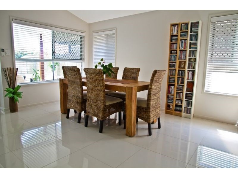 39 Berrimilla Street, Manly West QLD 4179