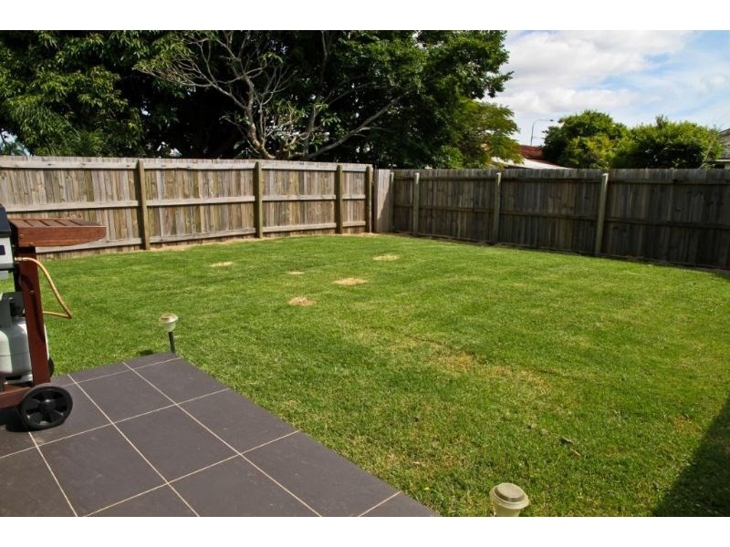 39 Berrimilla Street, Manly West QLD 4179