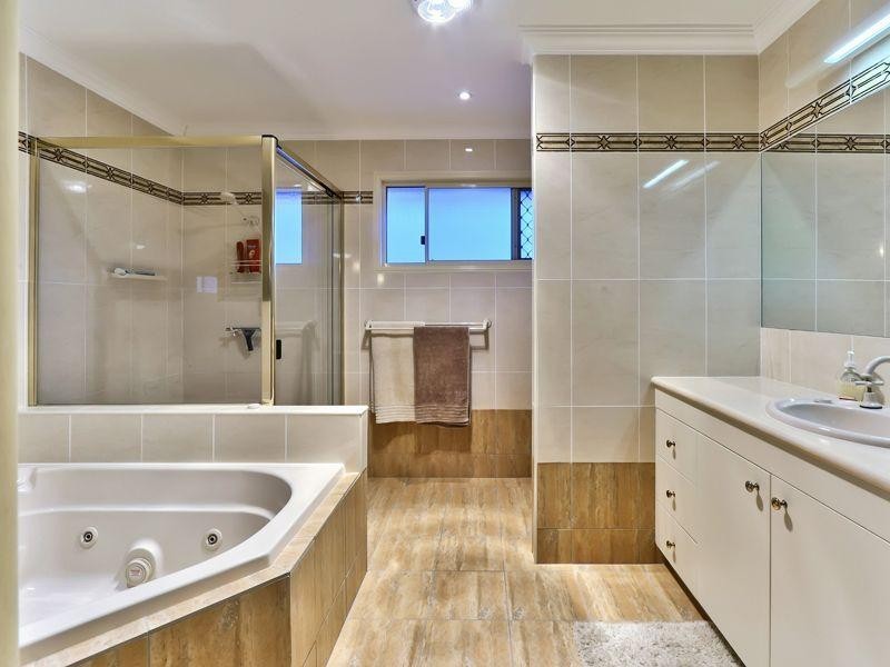 97 Hargreaves Road, Manly West QLD 4179