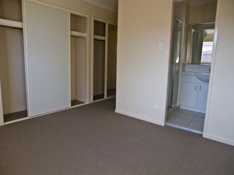 1/431 Manly Road, Manly West QLD 4179