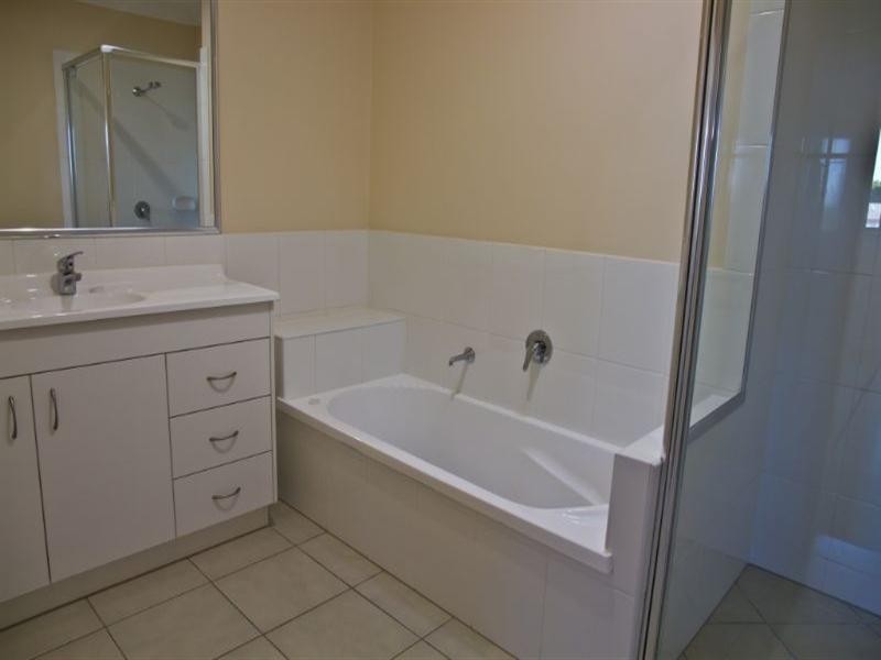 1/431 Manly Road, Manly West QLD 4179